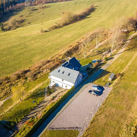Ferienwohnung Fuchsbau Im Eg Des Ferienhauses Falkenhoehe Oberweißbach Exteriör bild