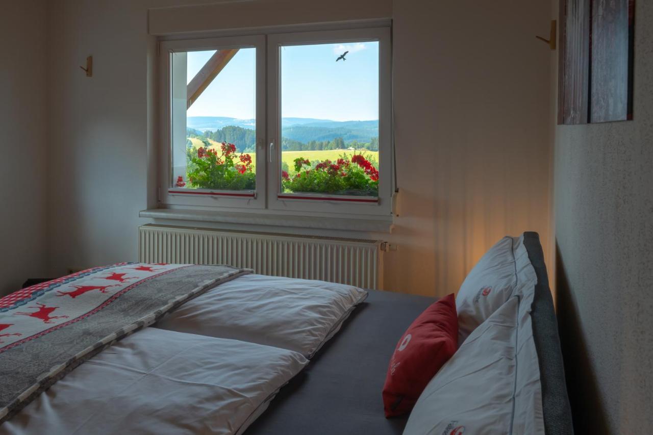 Ferienwohnung Fuchsbau Im Eg Des Ferienhauses Falkenhoehe Oberweißbach Exteriör bild