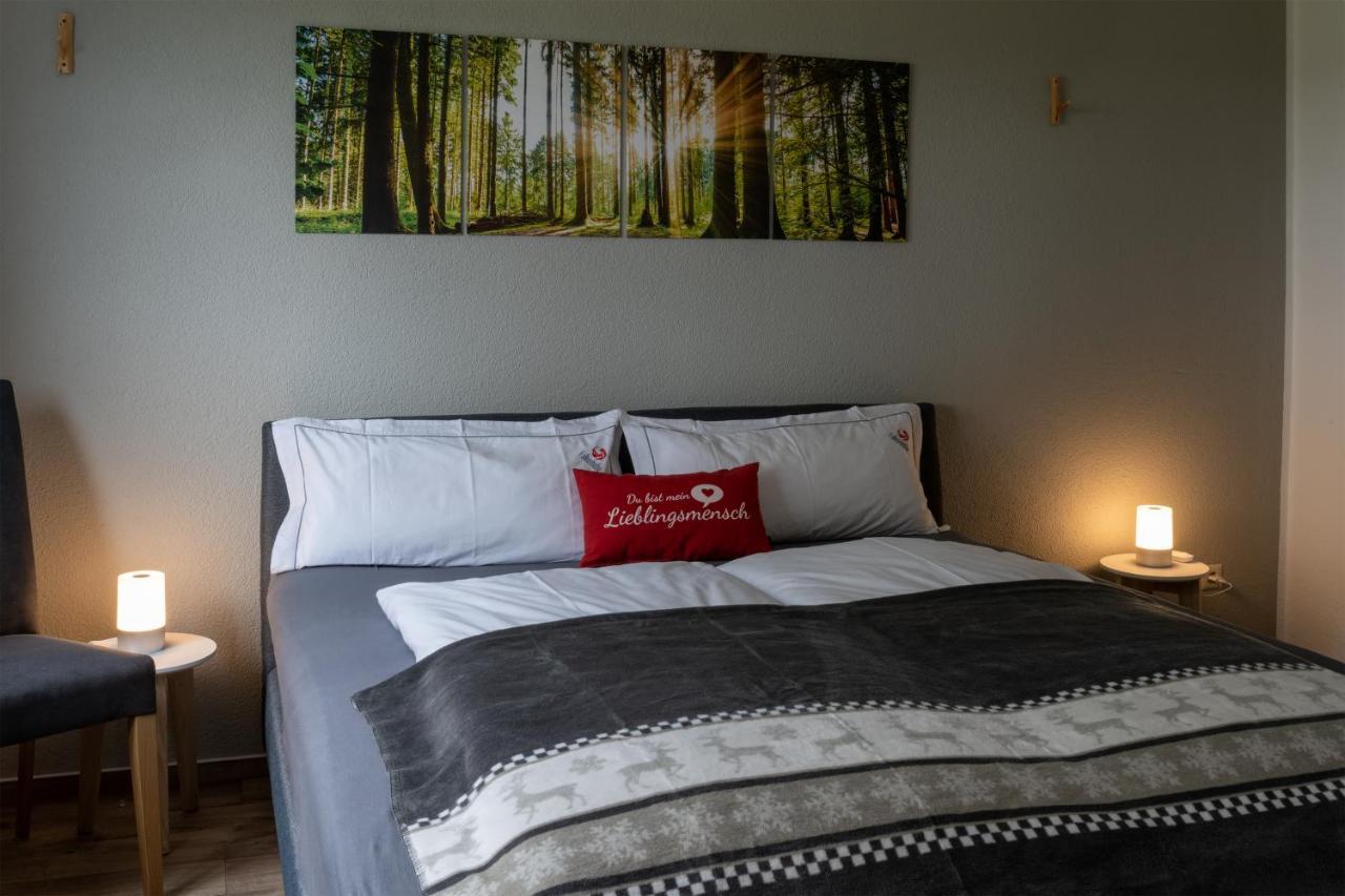 Ferienwohnung Fuchsbau Im Eg Des Ferienhauses Falkenhoehe Oberweißbach Exteriör bild